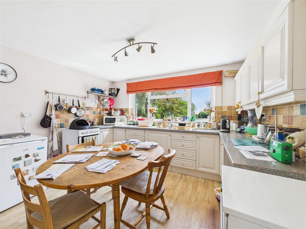Kitchen / Breakfast Room