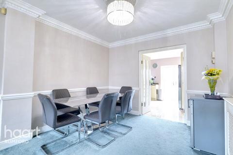 3 bedroom terraced house for sale, Fourth Avenue, Romford, RM7 0UB