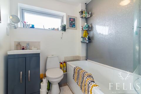 51 Anson Close, Ringwood, BH24 1XN