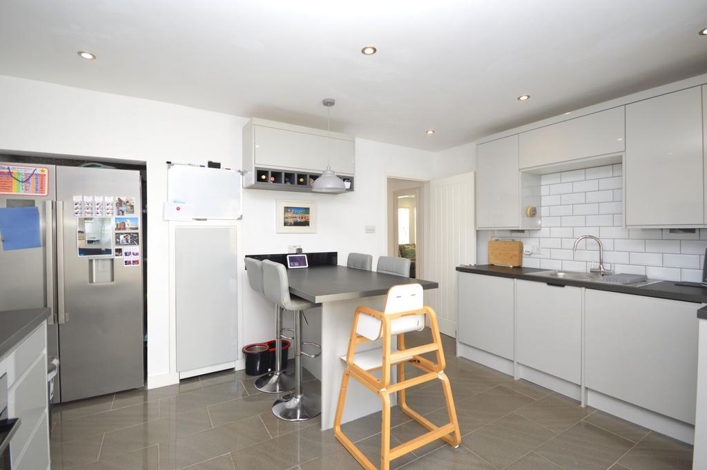 Kitchen / Dining