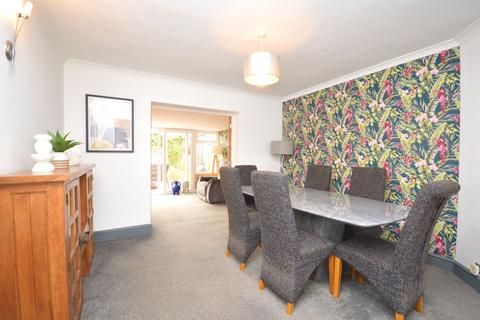 82 Downs Road, Folkestone, CT19 5PT