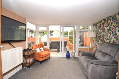 82 Downs Road, Folkestone, CT19 5PT