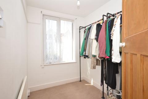 42 Chart Road, Folkestone, CT19 4EW
