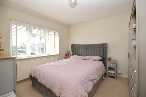 146 Cornwallis Avenue, Aylesham, Canterbury, CT3 3HJ