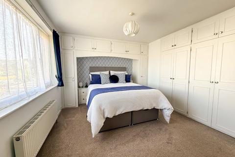 21 North Lane, Nailsea, Bristol, BS48 4BT