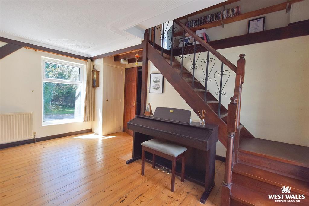 Living Room / Staircase