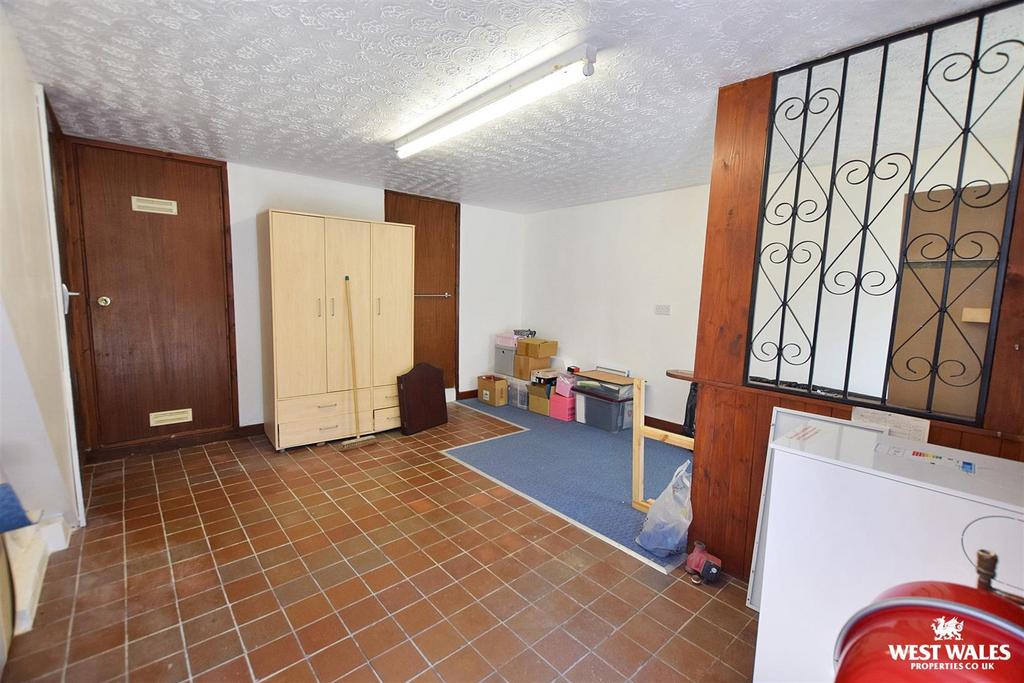 Lower Ground Floor Room