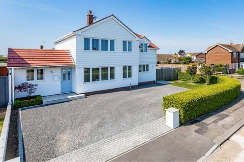 4 bedroom detached house for sale, Windmill Road, Herne Bay