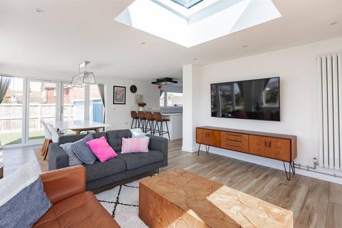4 bedroom detached house for sale, Windmill Road, Herne Bay
