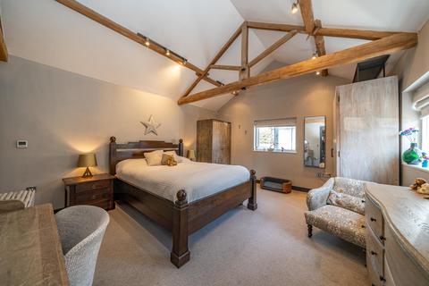 2 bedroom barn conversion for sale, Dagnall, Berkhamsted HP4