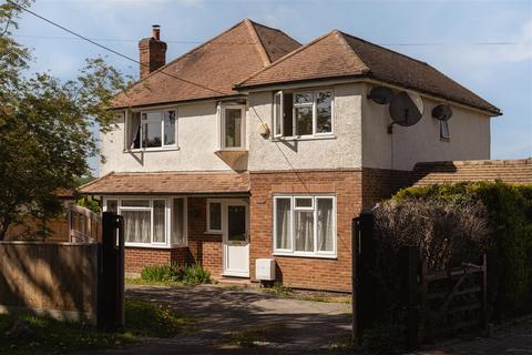 Lodge Lane, Redhill