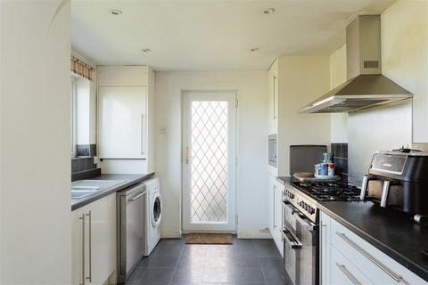 4 bedroom detached house for sale, Lodge Lane, Redhill