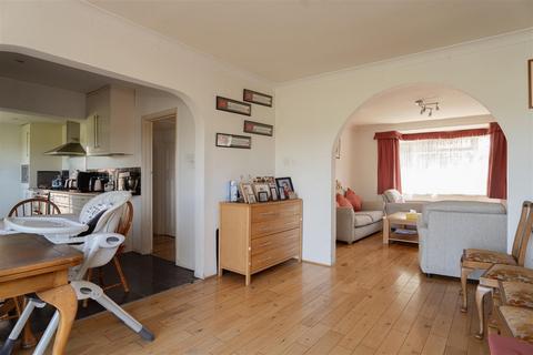 4 bedroom detached house for sale, Lodge Lane, Redhill