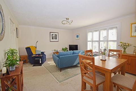 2 bedroom flat for sale, 18 New Road, Bromsgrove, Worcestershire, B60 2JD