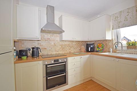 2 bedroom flat for sale, 18 New Road, Bromsgrove, Worcestershire, B60 2JD