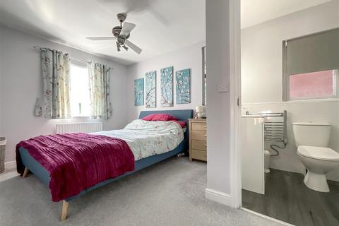 1 All Saints Close, Longwell Green, Bristol, BS30 9XQ
