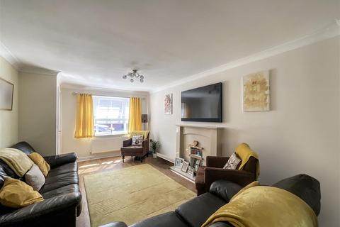 1 All Saints Close, Longwell Green, Bristol, BS30 9XQ