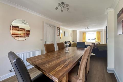 1 All Saints Close, Longwell Green, Bristol, BS30 9XQ