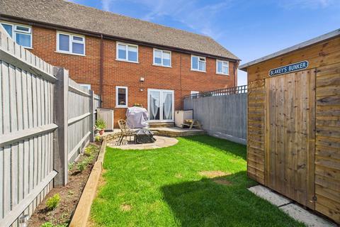 42 Fleetwood Way, Thame, OX9 3DF