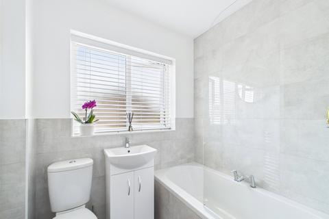 42 Fleetwood Way, Thame, OX9 3DF