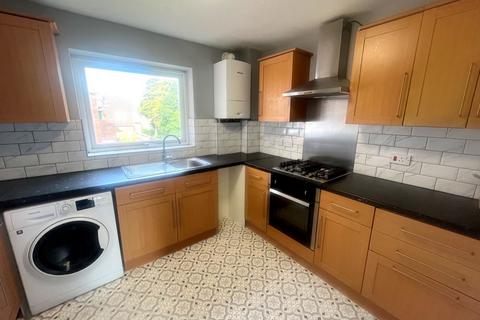 2 bedroom apartment to rent, Rochford Gardens, Slough