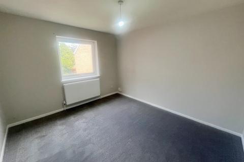2 bedroom apartment to rent, Rochford Gardens, Slough