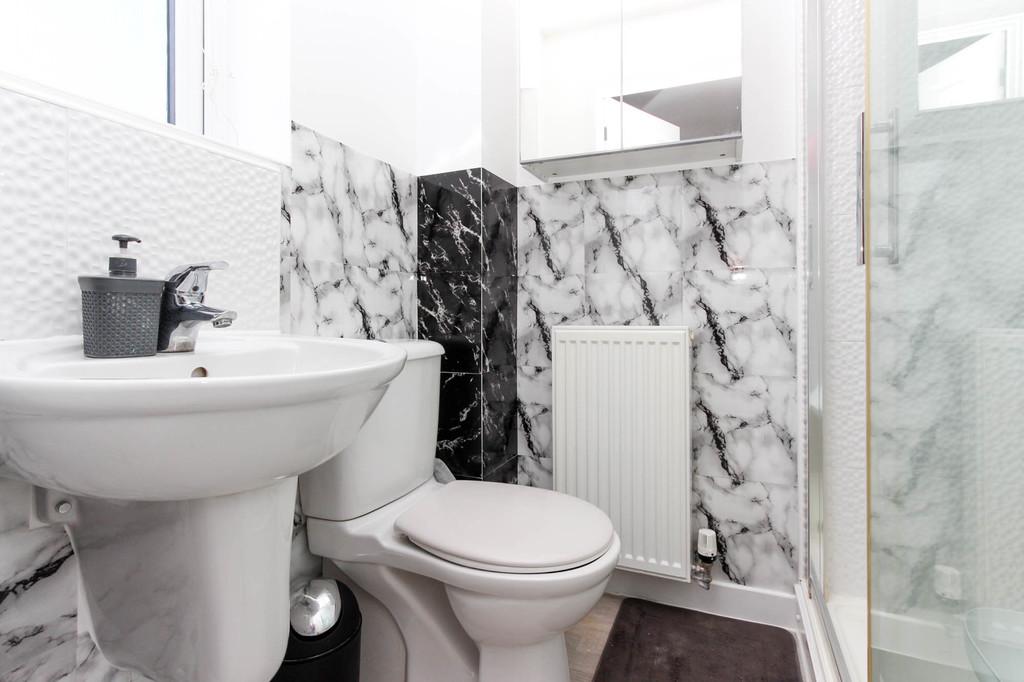 Ensuite Shower Room