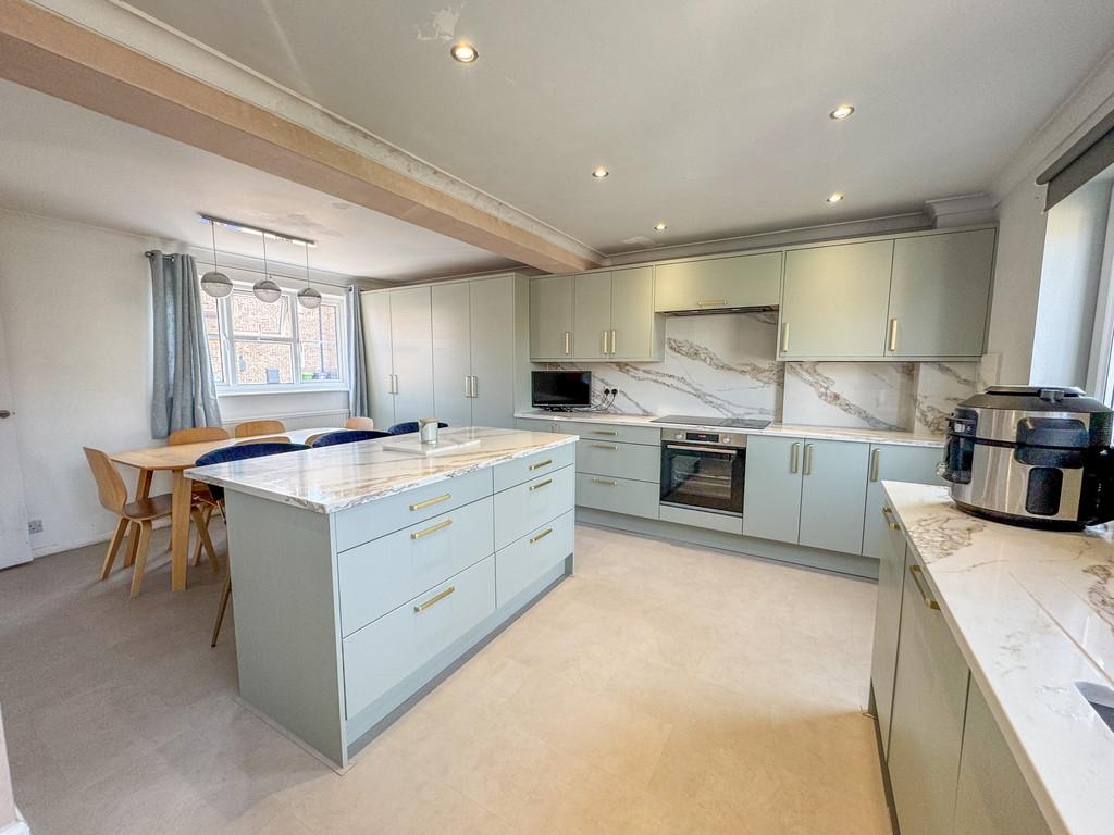 Kitchen 1