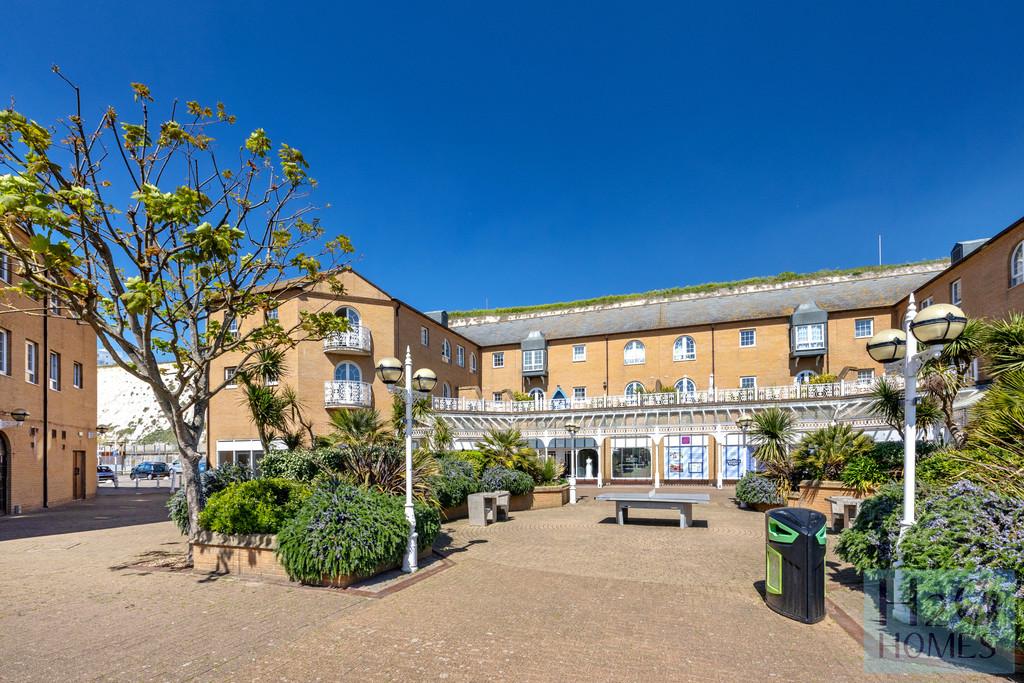 Brighton Marina, 38 Starboard Court-021