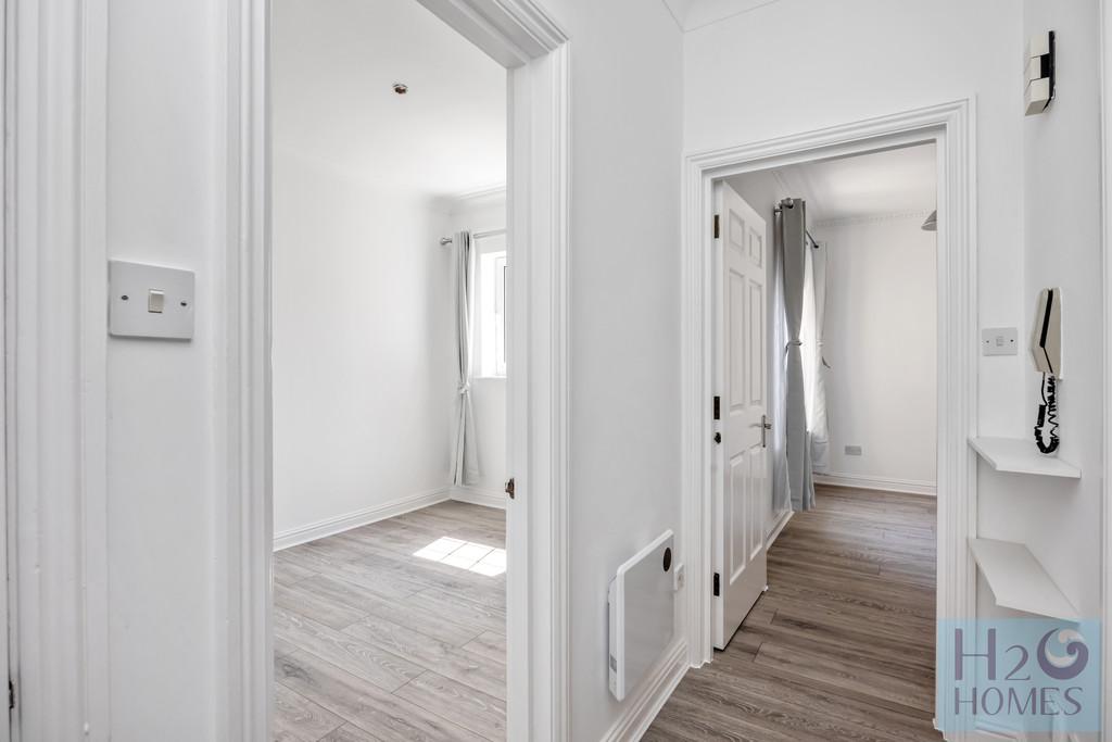 Brighton Marina, 38 Starboard Court-009