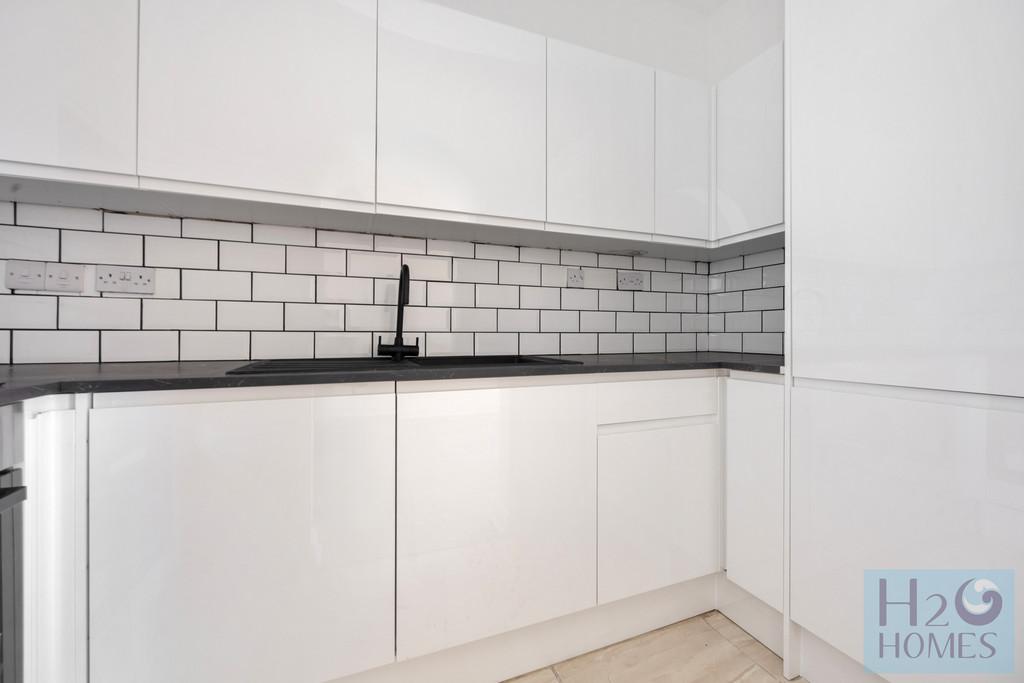 Brighton Marina, 38 Starboard Court-013