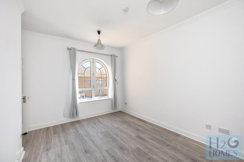 Brighton Marina, 38 Starboard Court-001