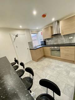 5 bedroom semi-detached house to rent, Highcrown Street, Southampton
