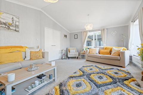 2 bedroom park home for sale, Springfield Park, Hinckley, LE10