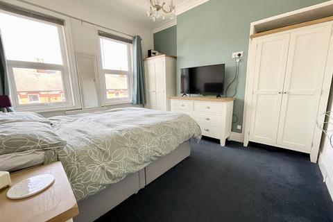 3 bedroom house for sale, Grange Avenue, Scarborough, YO12