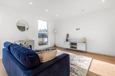 2 bedroom flat for sale, Springbank Road, Hither Green, London, SE13