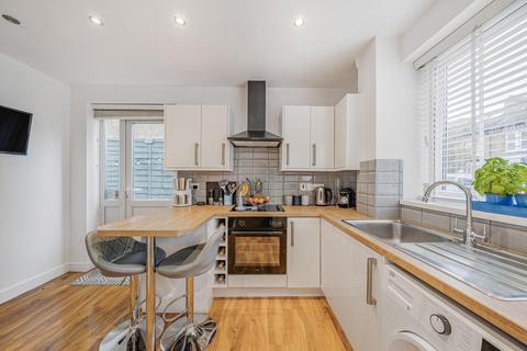 16 Aislibie Road, London, SE12 8QQ