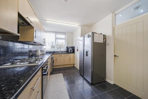 33 Mirror Path, London, SE9 4NY