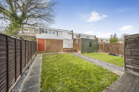 33 Mirror Path, London, SE9 4NY