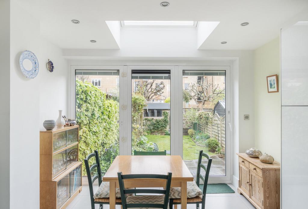 Kitchen/Dining