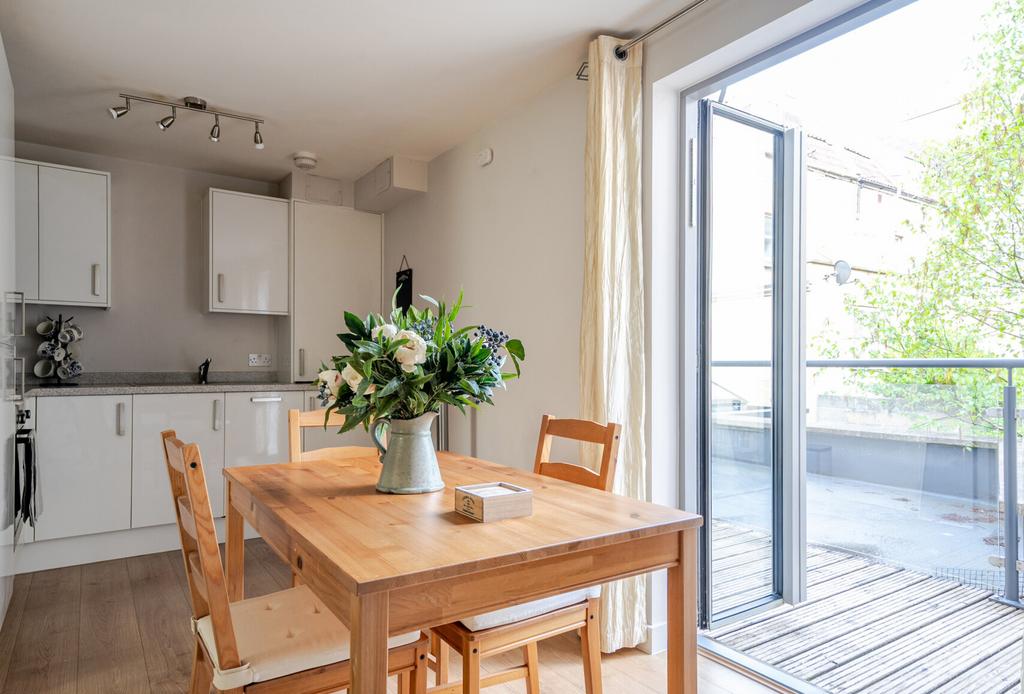 Dining/Kitchen