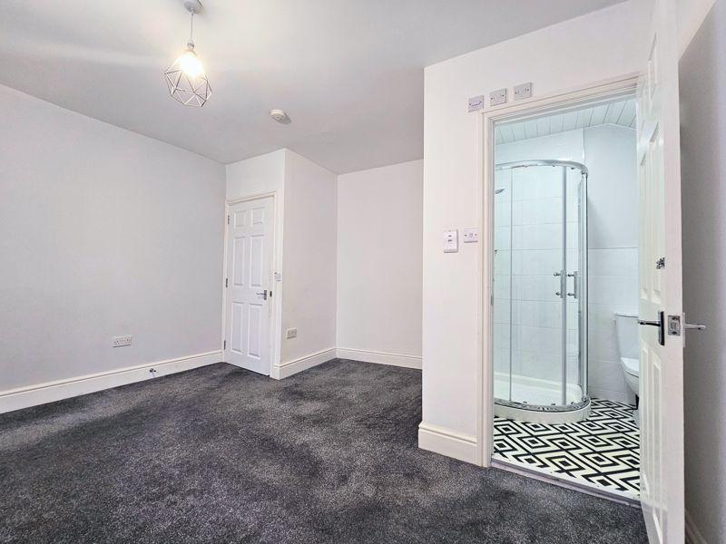 Bedroom &amp; En-suite