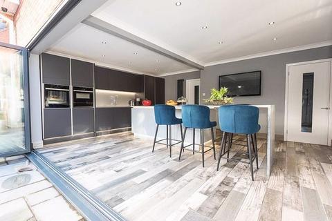 12 Ryknild Close, Sutton Coldfield, B74 4UP