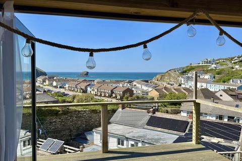 3 bedroom end of terrace house for sale, Glenfeadon Terrace, Portreath. SEA VIEW