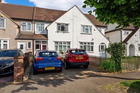 132 Caldbeck Avenue, Worcester Park, KT4 8BJ