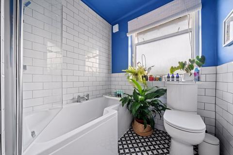 132 Caldbeck Avenue, Worcester Park, KT4 8BJ