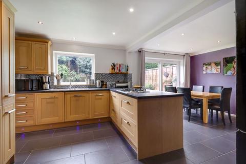 27 Bosman Drive, Windlesham, GU20 6JN