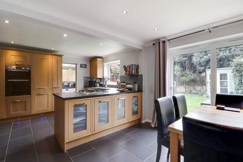 27 Bosman Drive, Windlesham, GU20 6JN