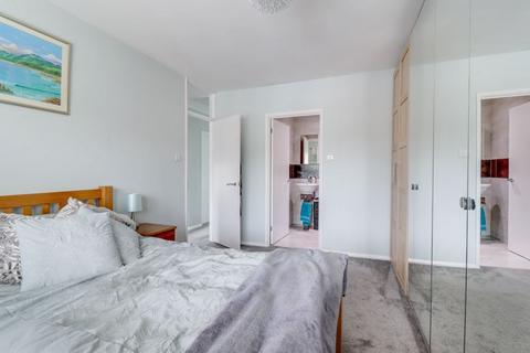 27 Bosman Drive, Windlesham, GU20 6JN