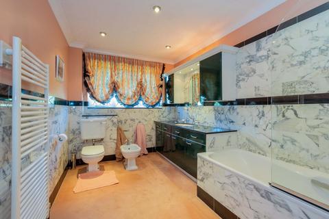 undefined, Dropmore Road, Burnham SL1